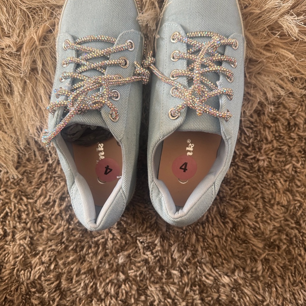 Stylish Kid's Sneakers in Light Blue (Never Worn)